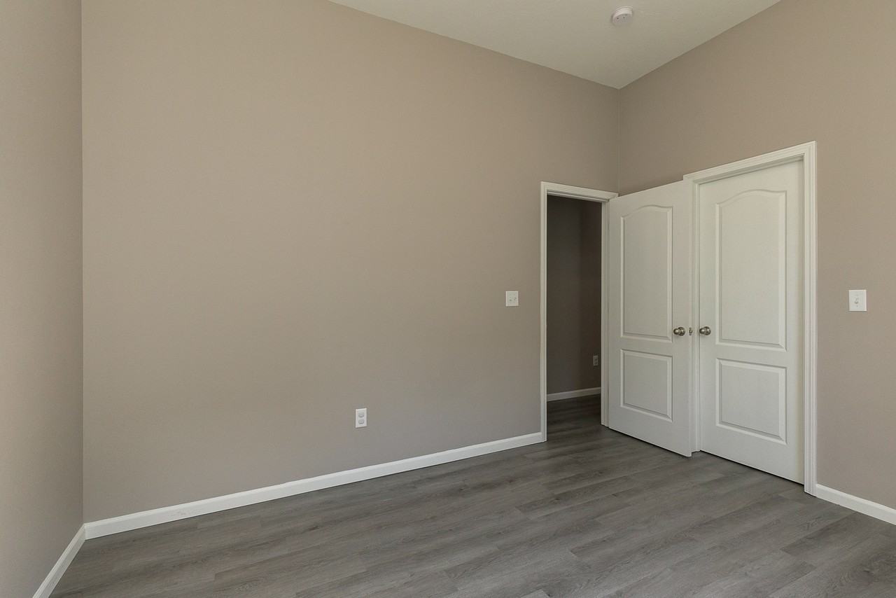 281 Kelsi Ln - Photo 7 of 34