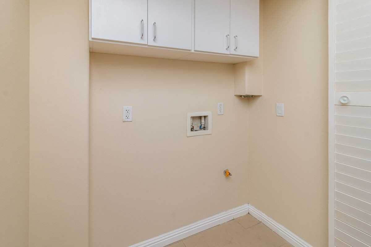 3689 S La Cienega Blvd - Photo 6 of 21