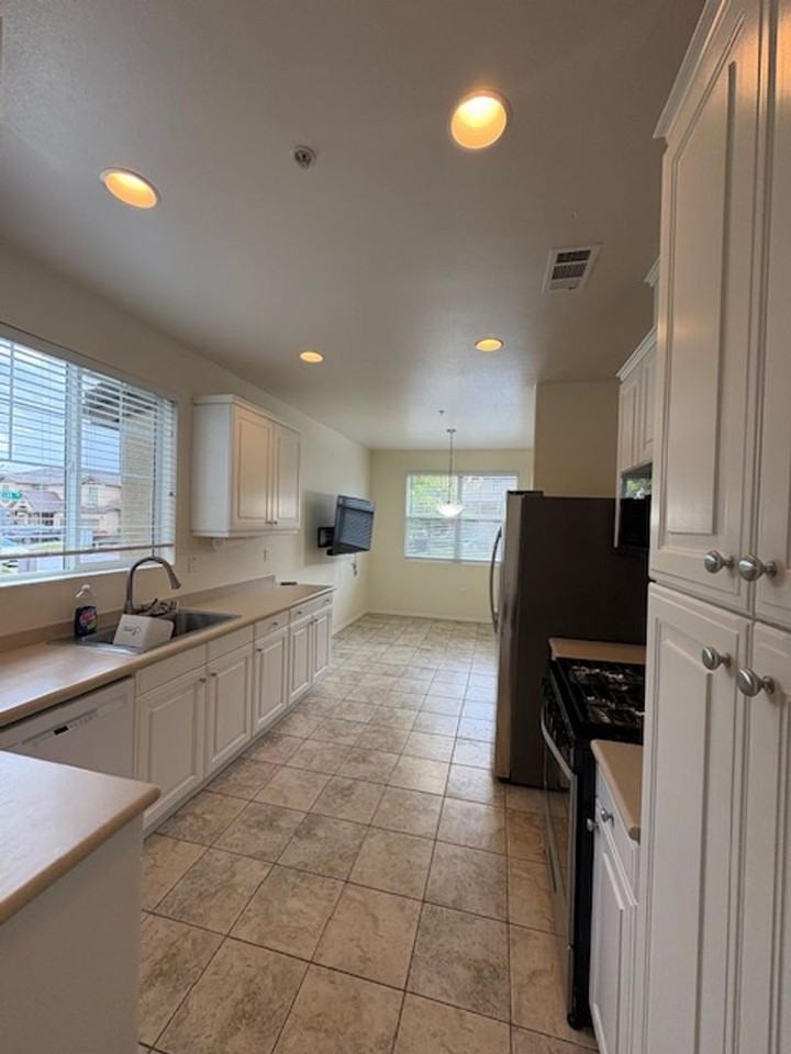 9137 Arbol Del Rosal Way - Photo 2 of 18
