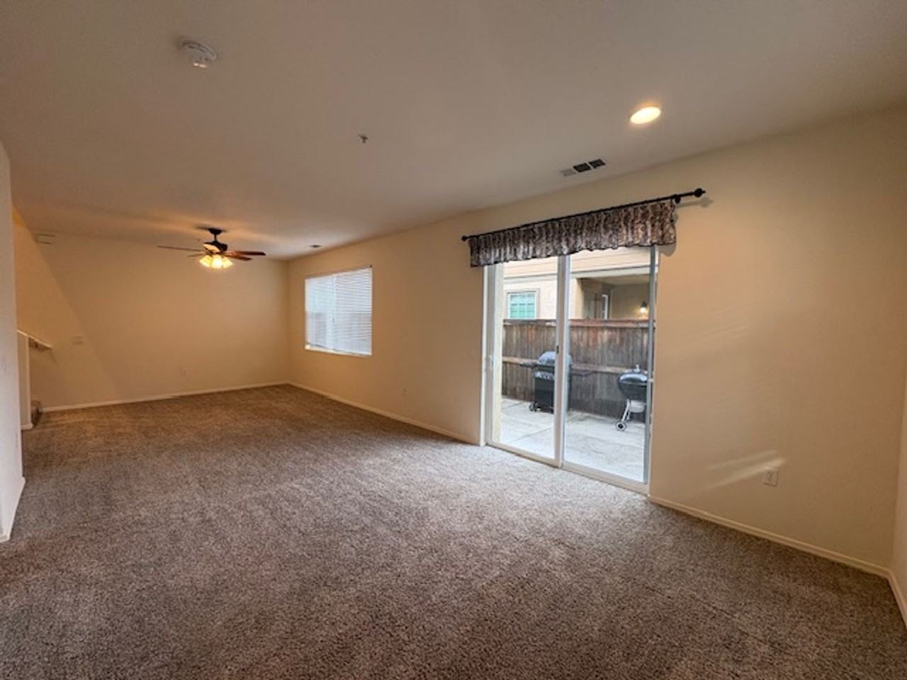 9137 Arbol Del Rosal Way - Photo 5 of 18