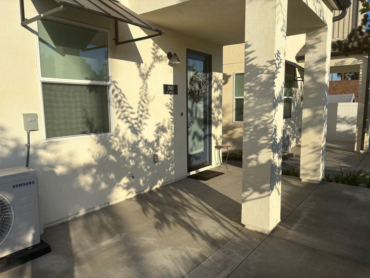 2042 - Photo 2 of 16