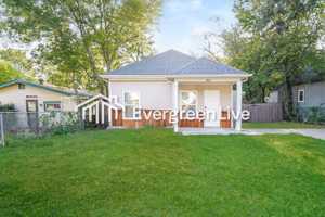 featured image of 2805 Walker St