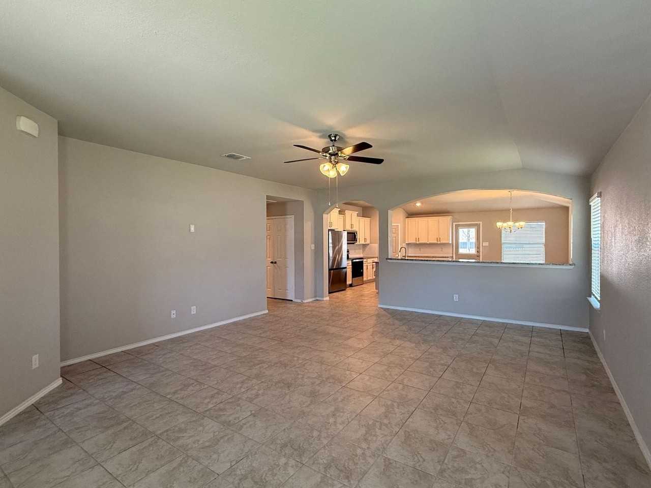 2514 Corradino St - Photo 3 of 26