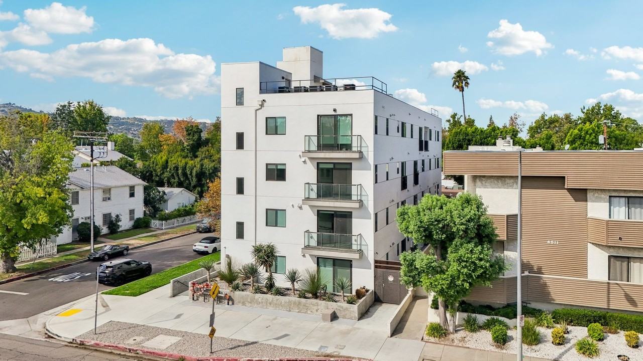 12905 Landale Street - Photo 3 of 30