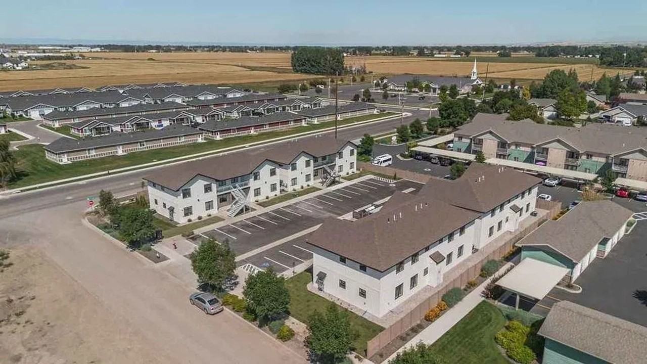 7N Carlow Apartments - Photo 2 of 5