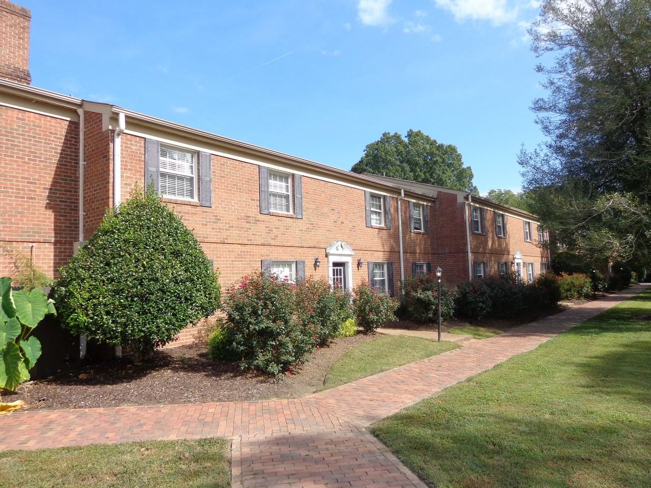 Yorktown Village Apartments - Photo 2 of 3