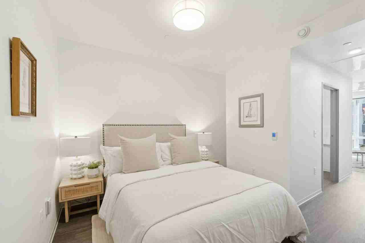 Koz Uptown - Photo 6 of 10