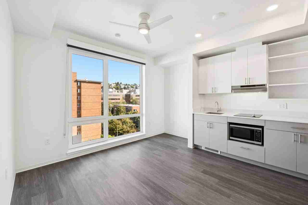 Koz Uptown - Photo 4 of 10