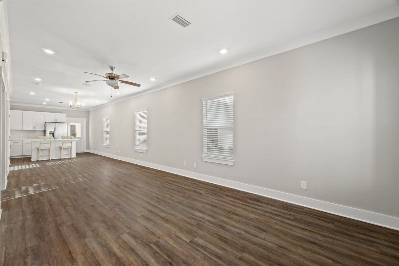 292 Date Palm Ln - Photo 3 of 30