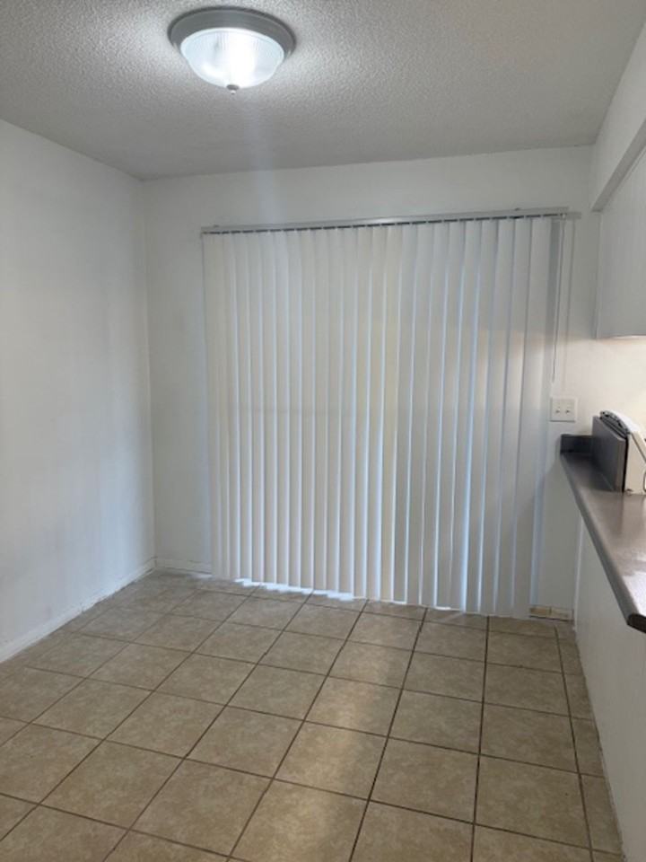 5317 Curry Ford Rd - Photo 3 of 33