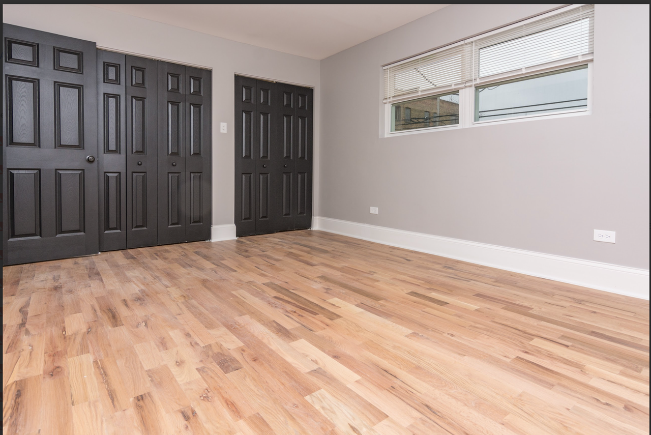 8215 S Ellis - Photo 5 of 10