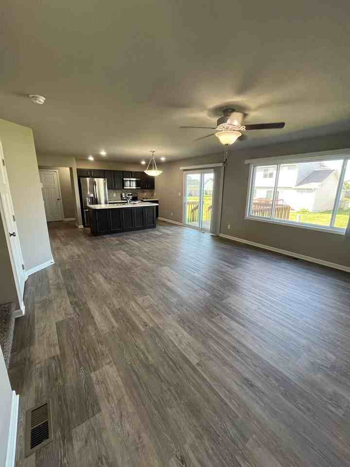 704 Juniper St Nw - Photo 2 of 20