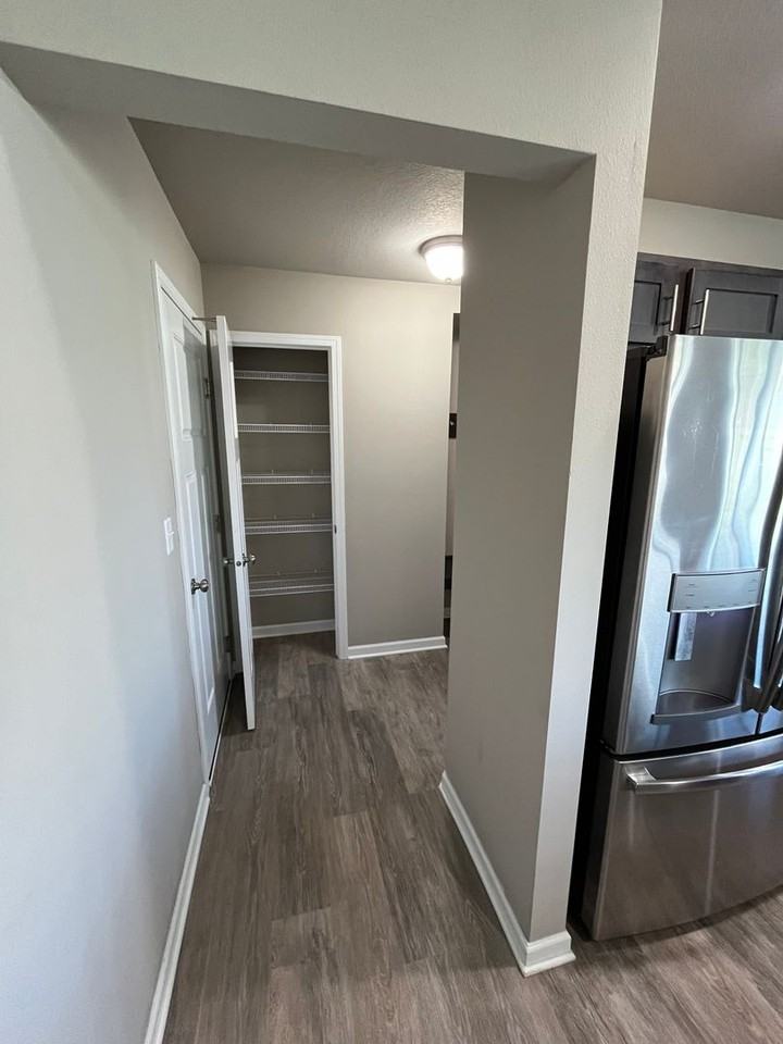 704 Juniper St Nw - Photo 4 of 20
