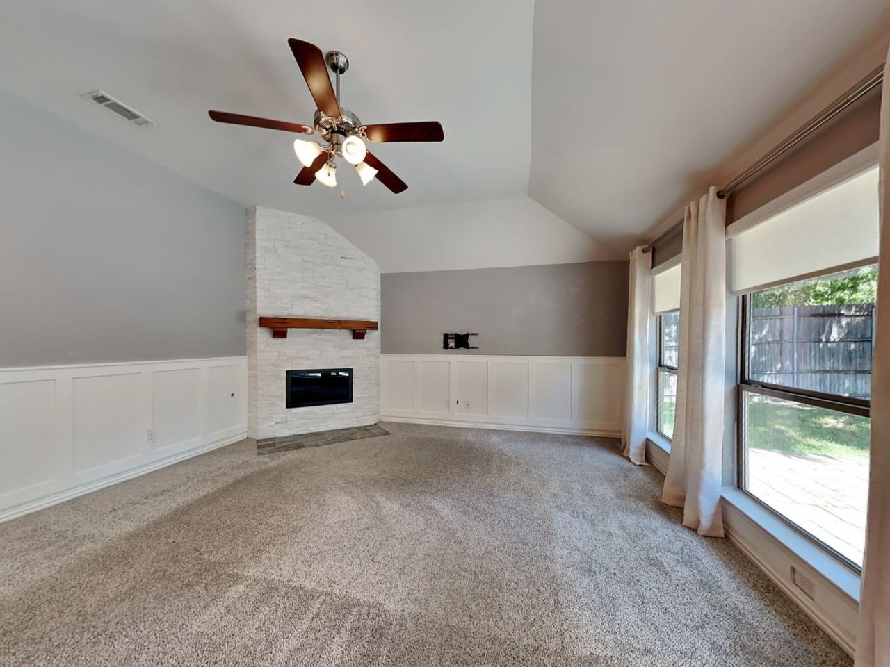 9820 Bison Ct - Photo 2 of 20