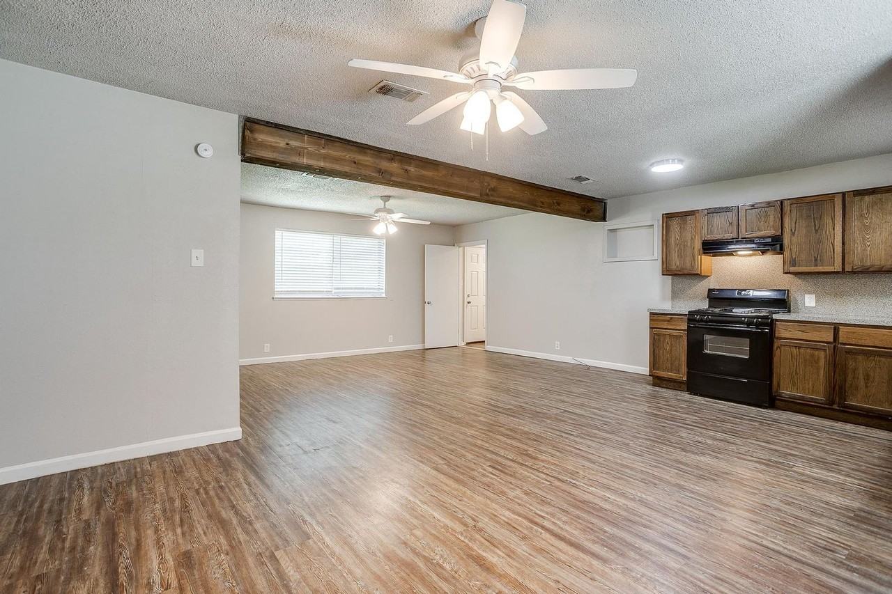 716 Sw Sunset Ln - Photo 3 of 20