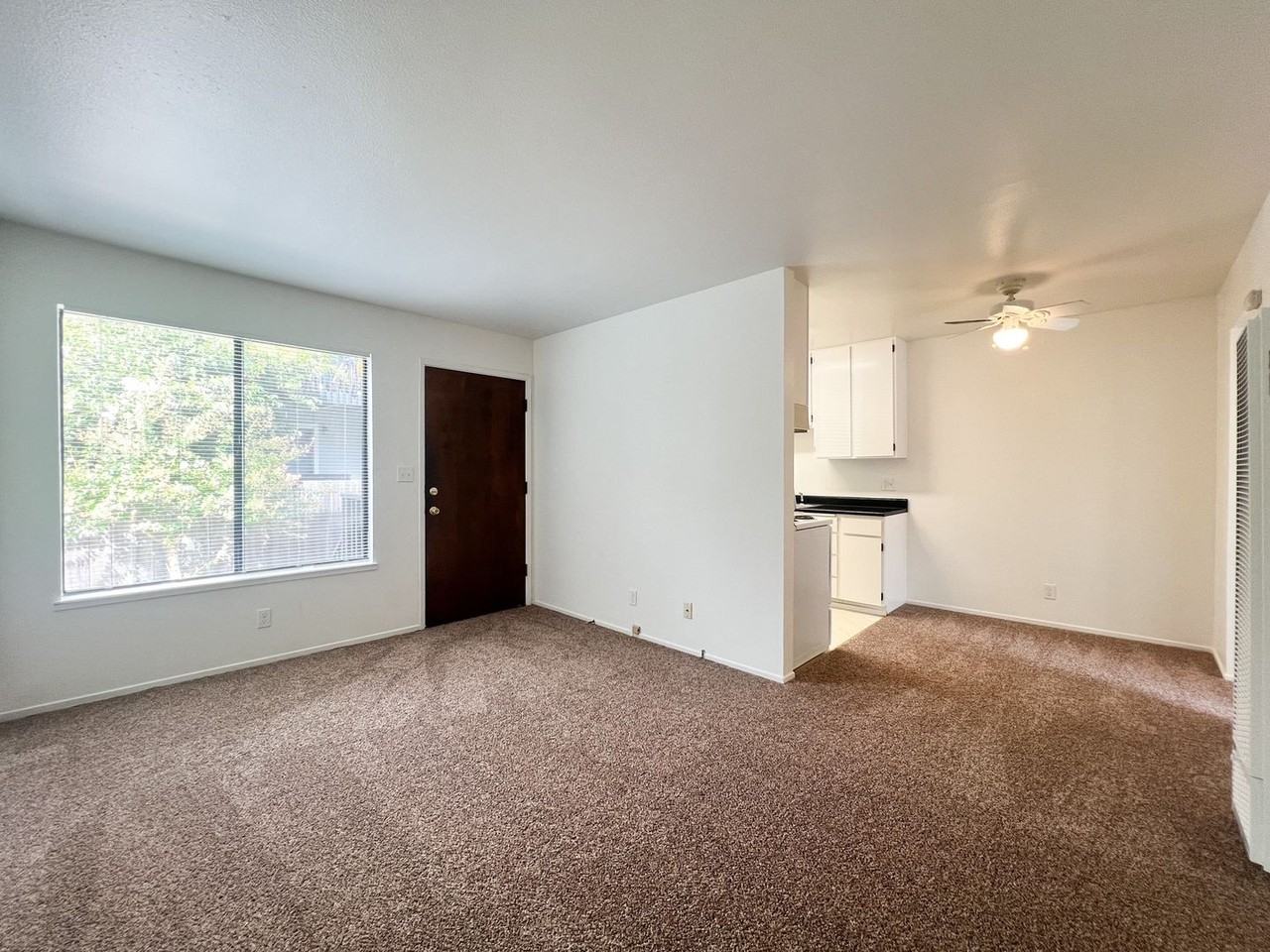 Bridgeview Apartments - Photo 5 of 35