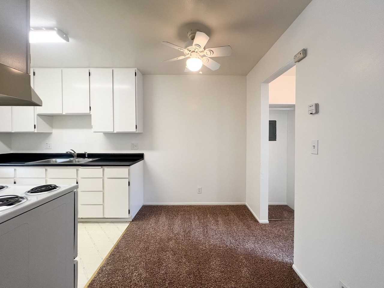 Bridgeview Apartments - Photo 6 of 35