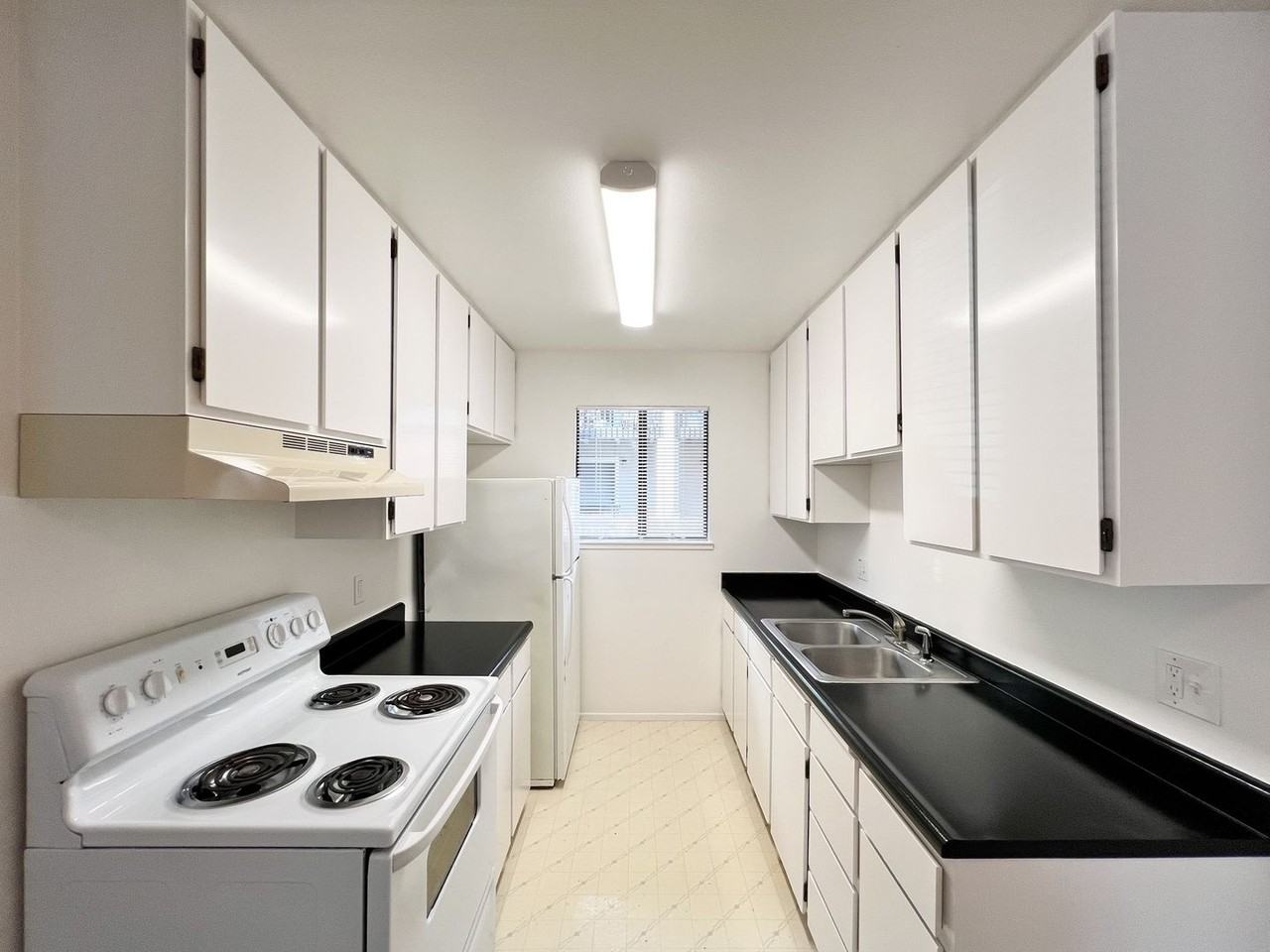 Bridgeview Apartments - Photo 7 of 35