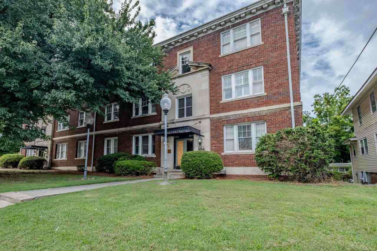 904 W Market St - Photo 2 of 22