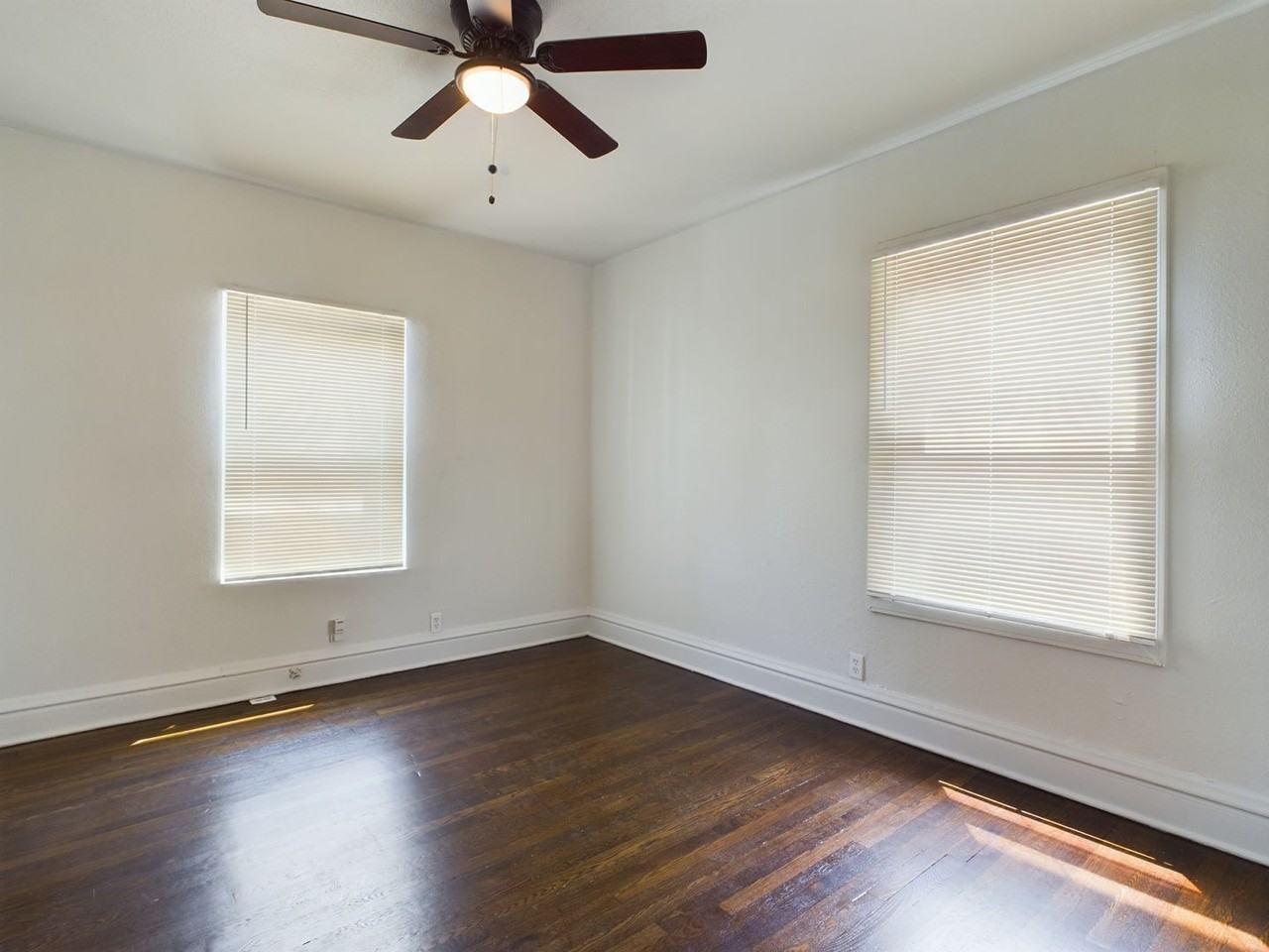 3937 Troost Avenue - Photo 3 of 18