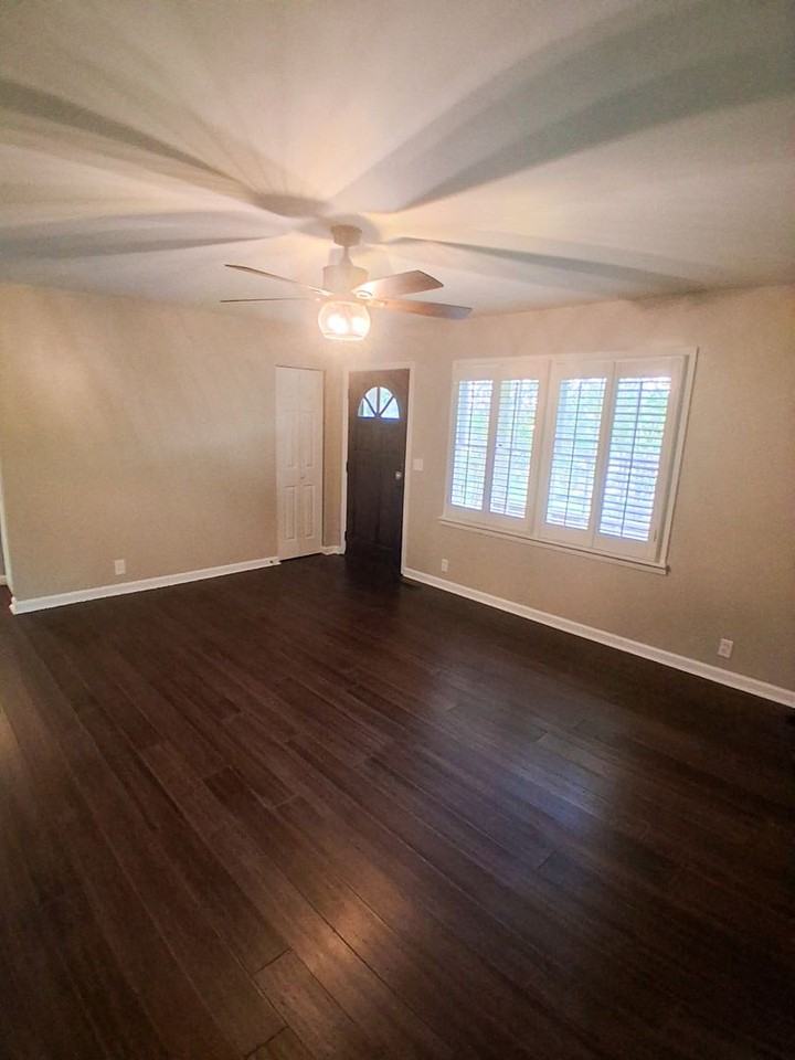 1008 9th Ave Ne - Photo 3 of 12