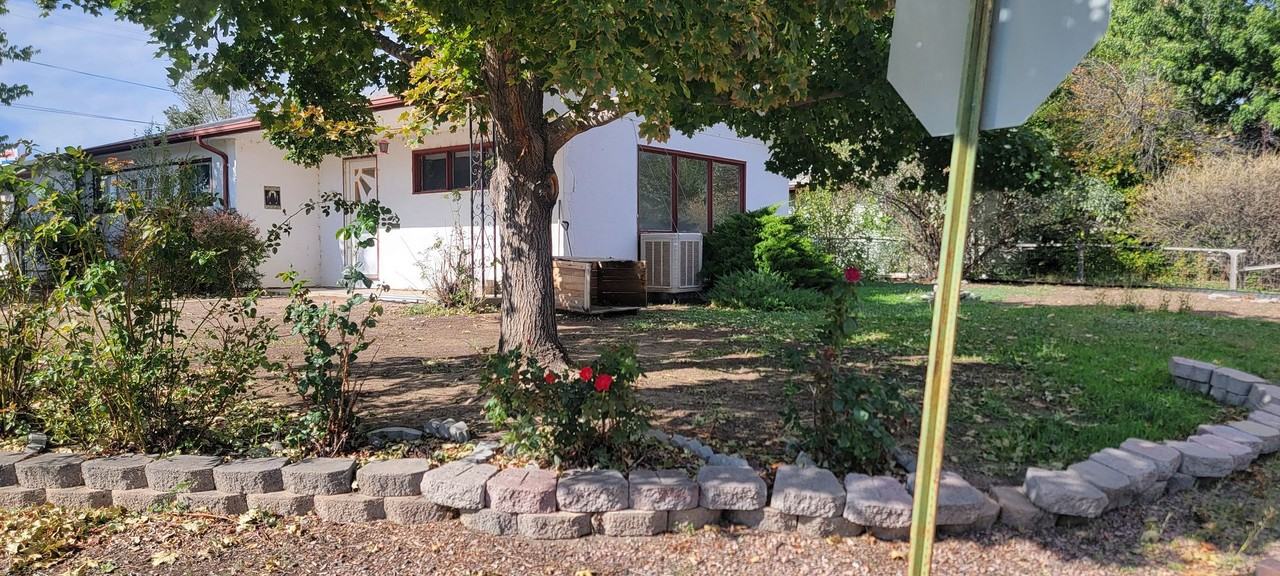 115 Gumaer Ave - Photo 2 of 24