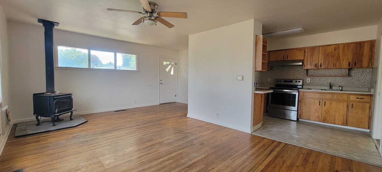 115 Gumaer Ave - Photo 4 of 24