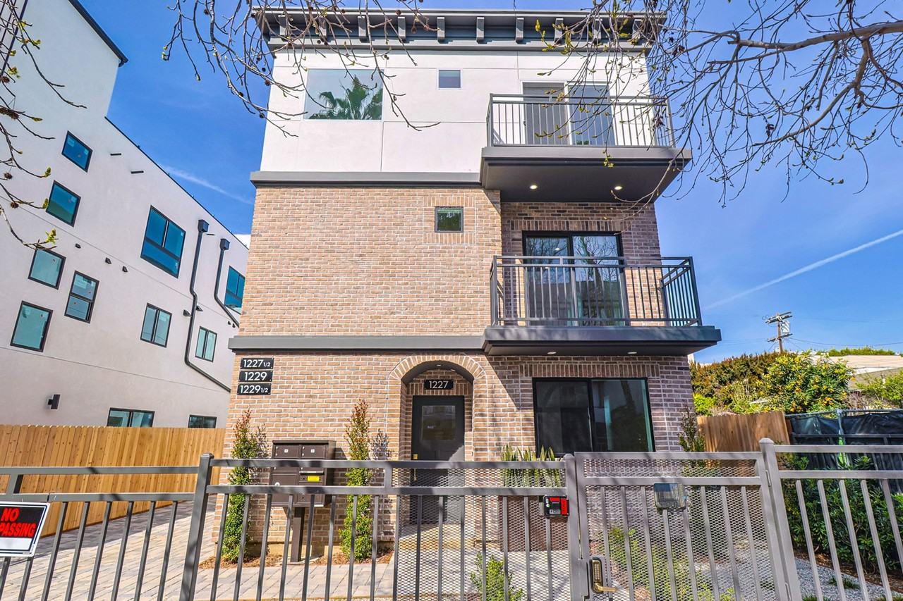 1227 N June St - Photo 2 of 3