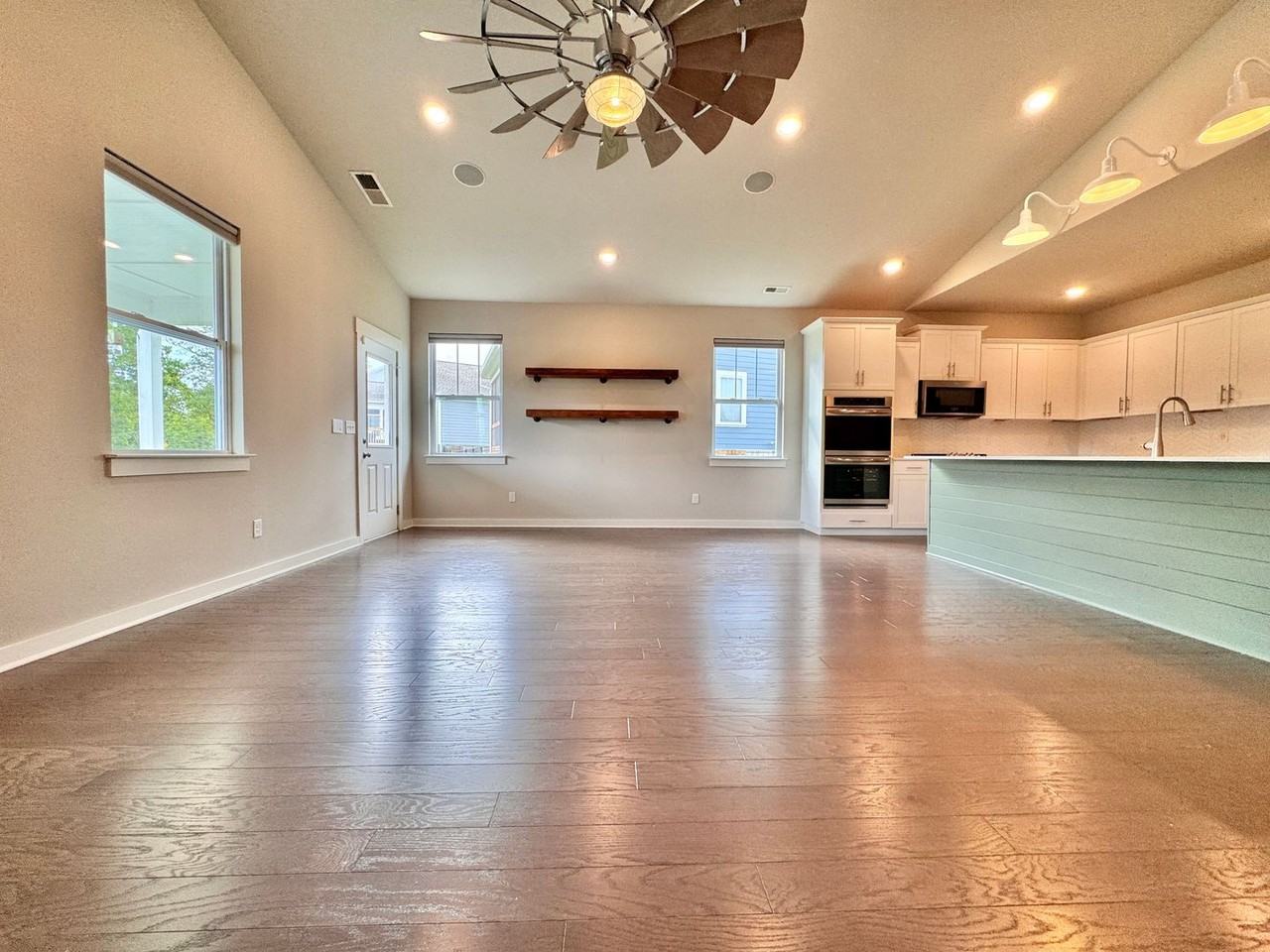 2225 Maytown Cir - Photo 5 of 44