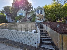 303 S Summit Ave - Photo 1 of 1