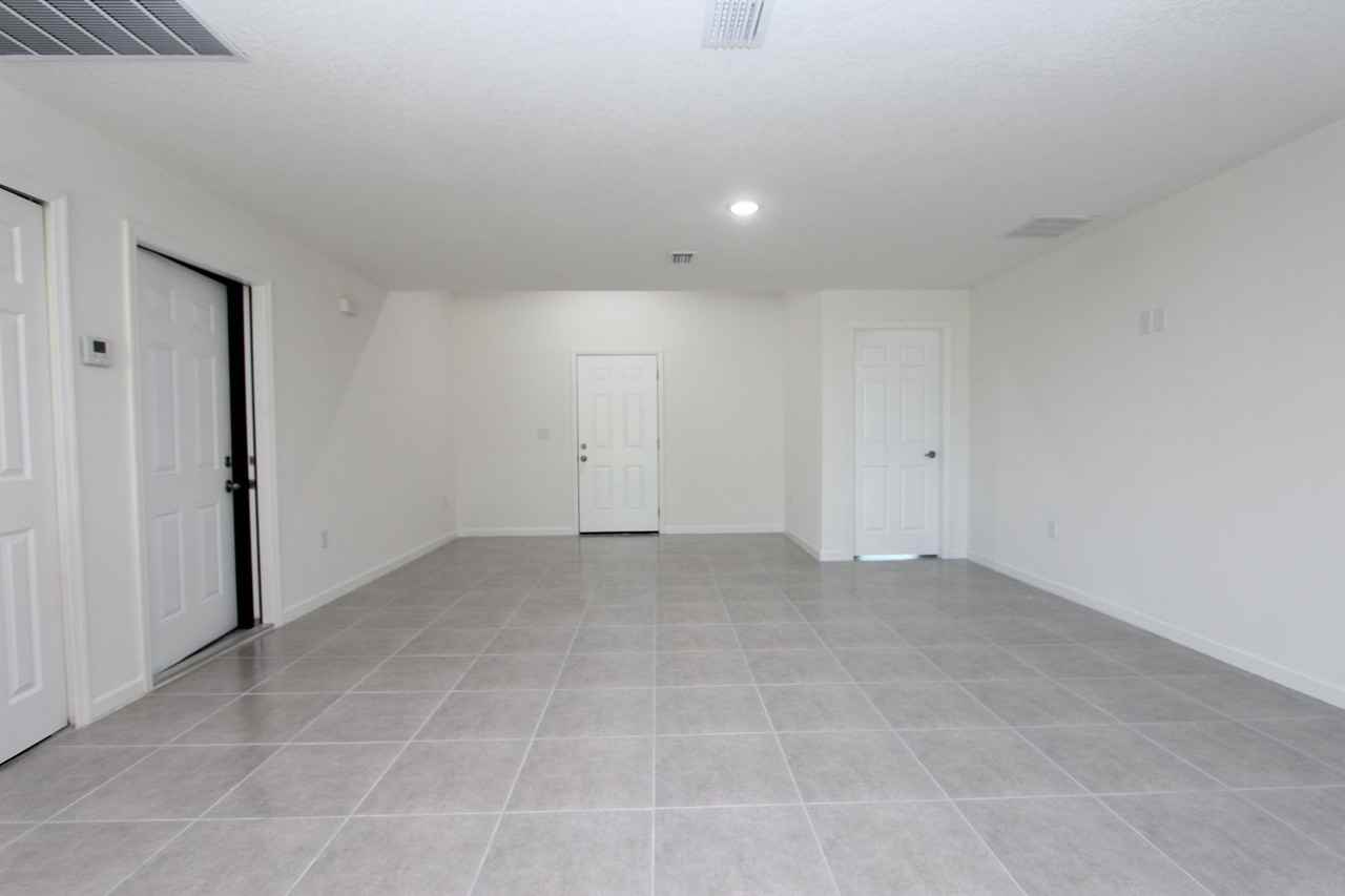 485 Bridgeport Ave Nw - Photo 4 of 15