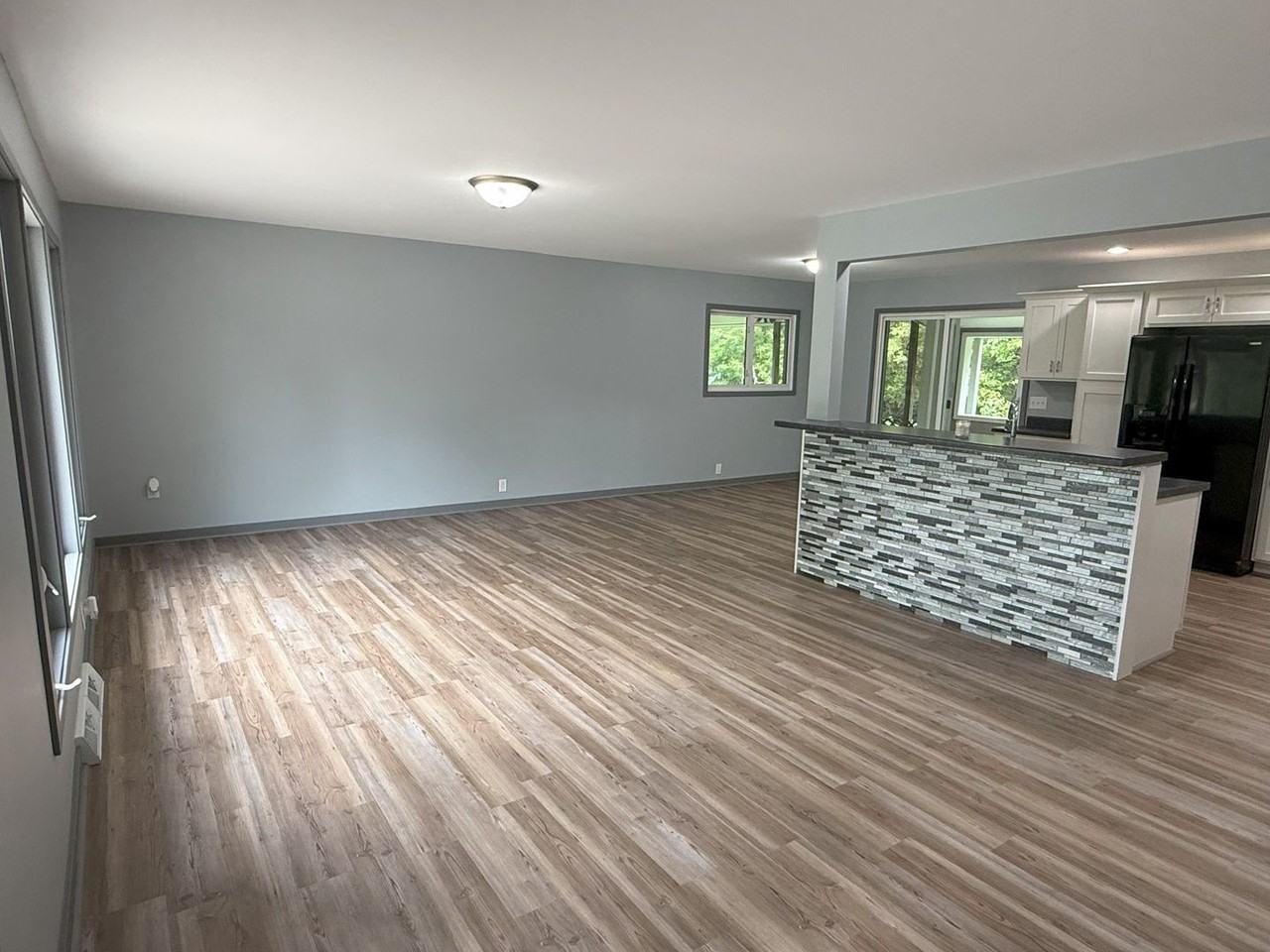 6716 South Dr - Photo 2 of 21