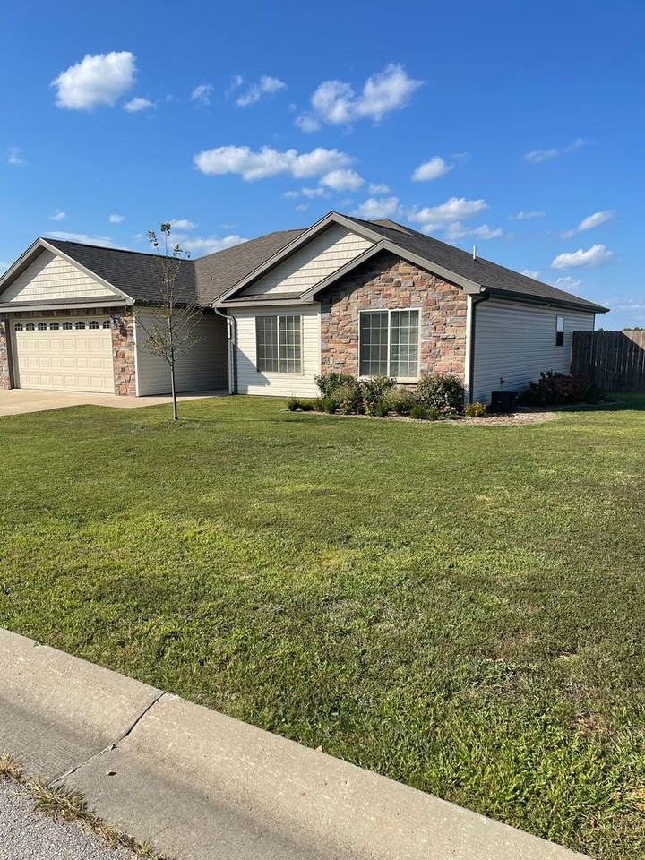 103 Rockhill Ct - Photo 3 of 42