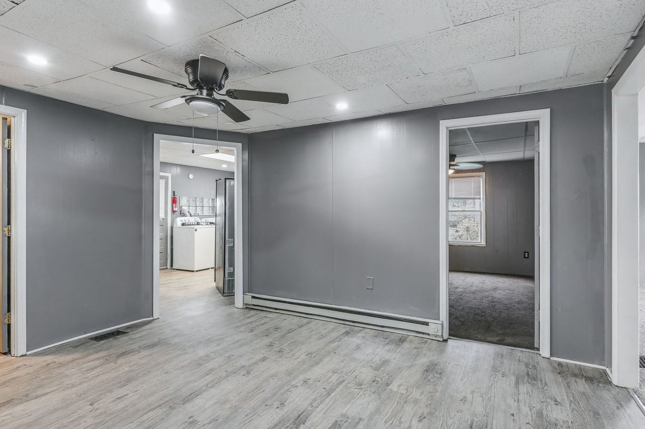 212 Beaver Road - Photo 4 of 11