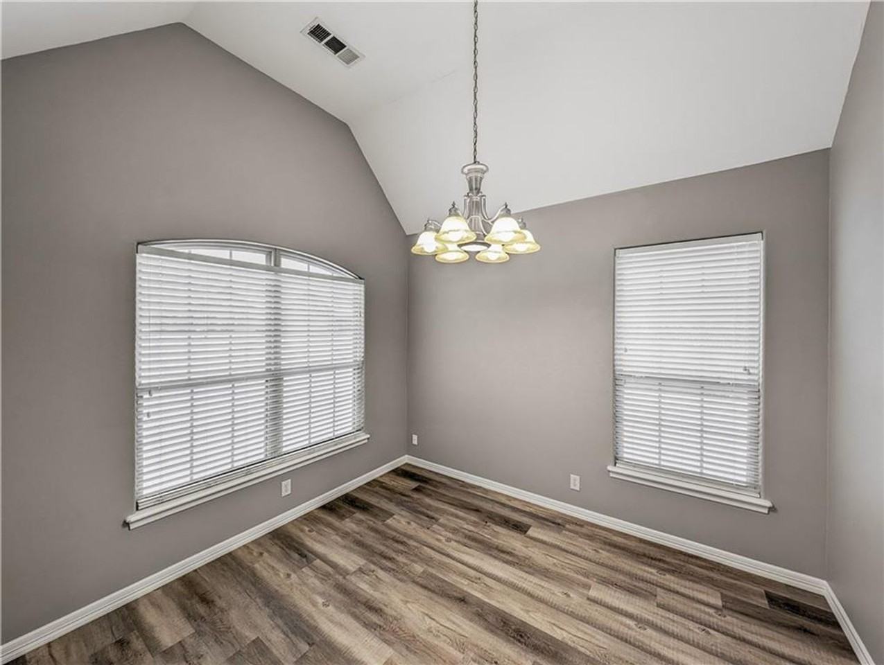 1030 Harvest St - Photo 7 of 27