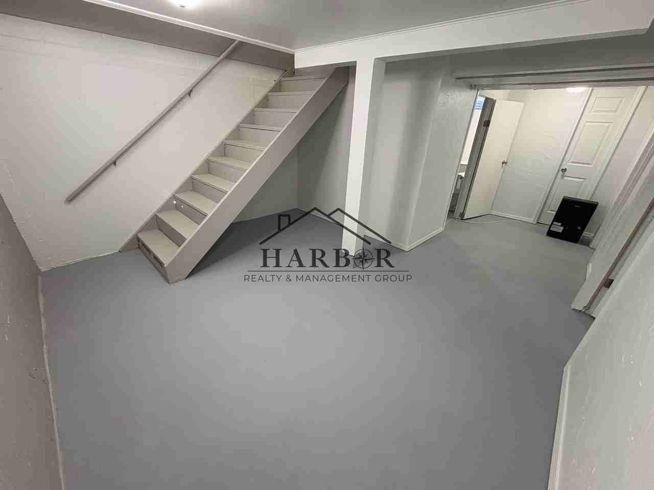 1921 3rd Ave Ne - Photo 6 of 12