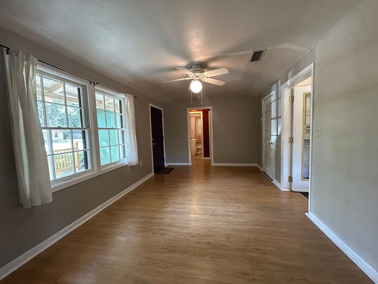 902 Nw 24th Ave - Photo 3 of 24