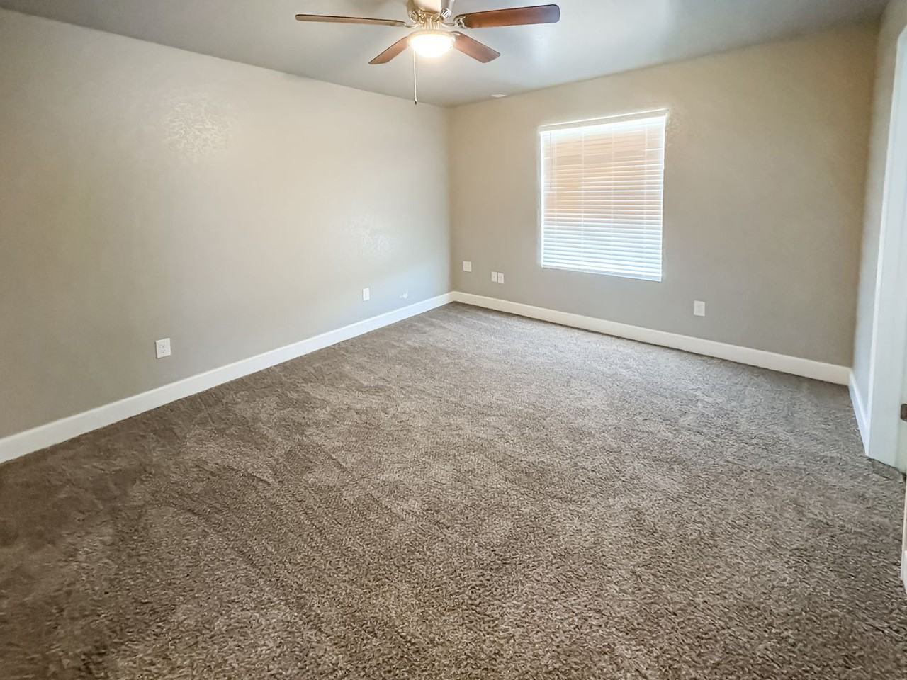 1710 Chuckwagon Dr - Photo 4 of 8