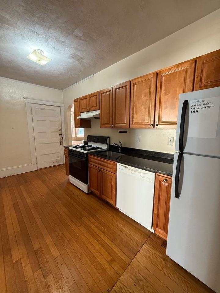 144 Strathmore Road - Photo 2 of 9