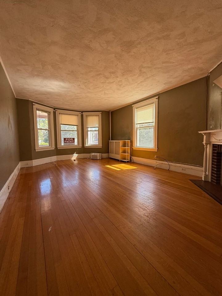 144 Strathmore Road - Photo 3 of 9