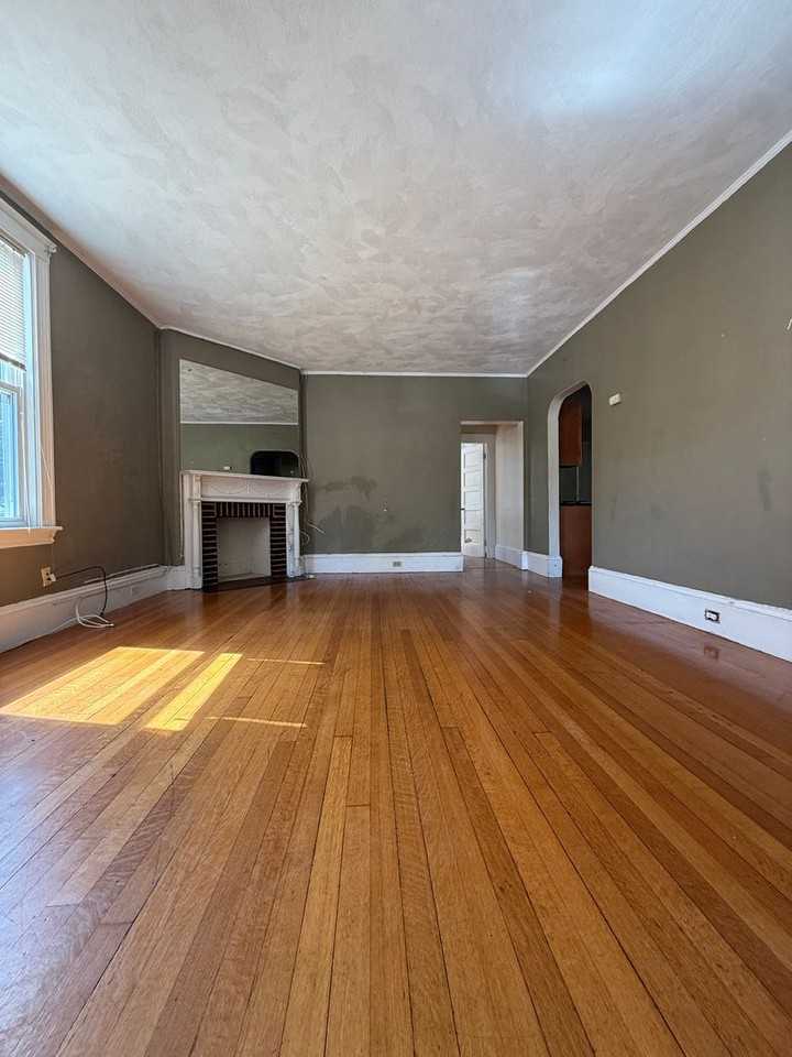 144 Strathmore Road - Photo 4 of 9