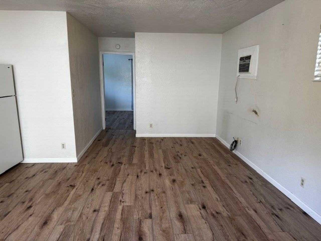 24 S Poplar St #5 - Photo 2 of 9