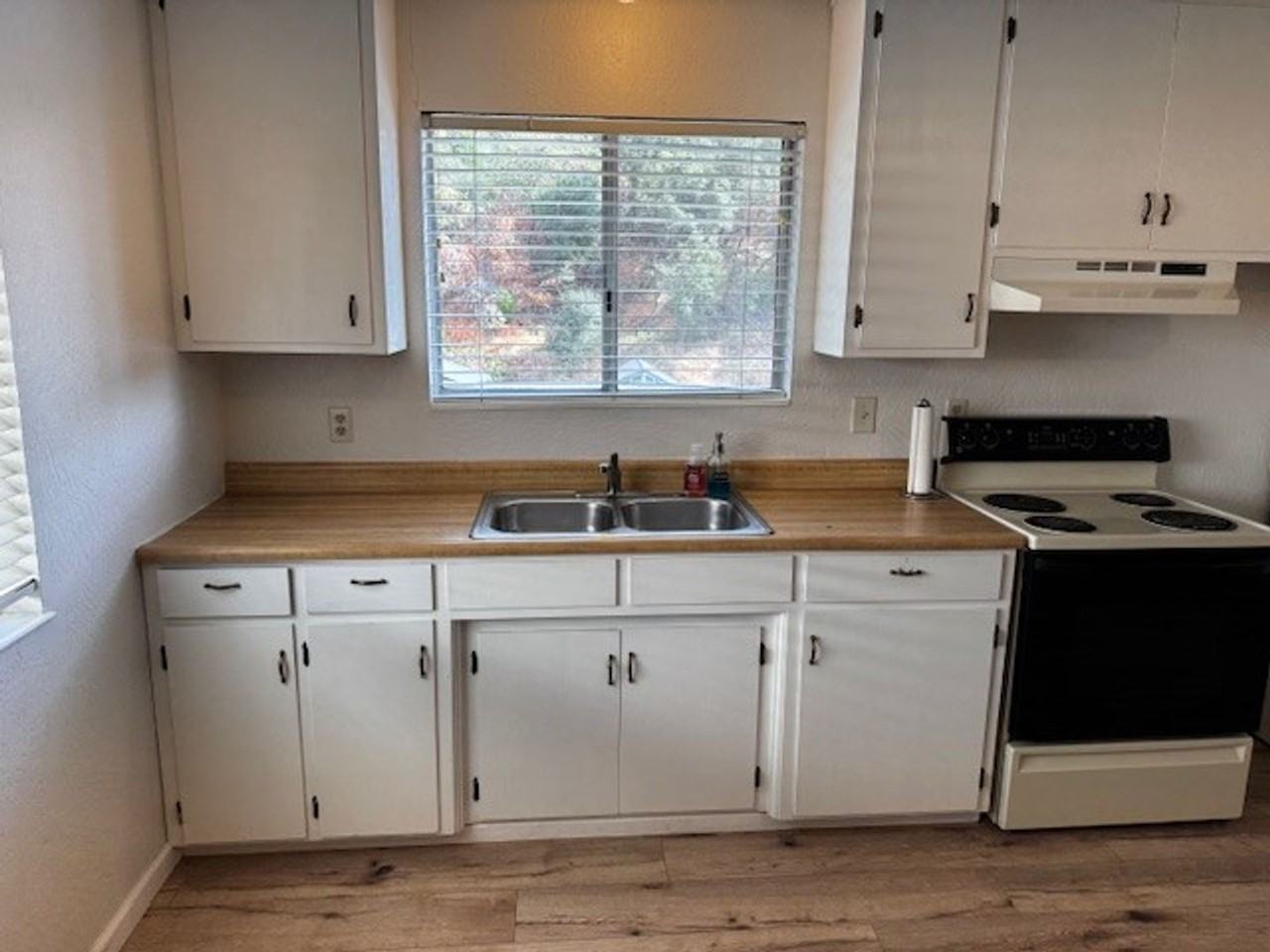 24 S Poplar St #5 - Photo 3 of 9