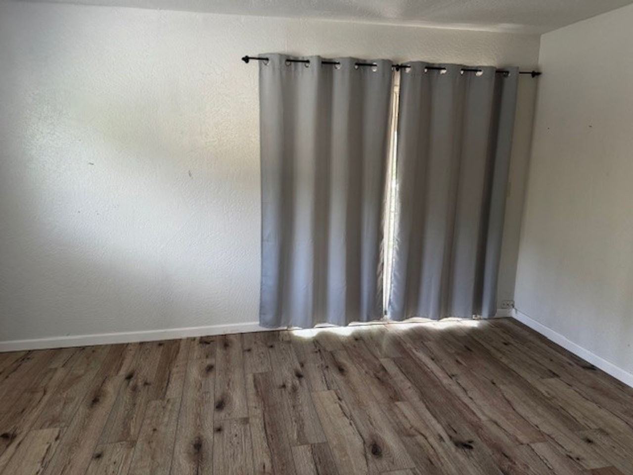 24 S Poplar St #5 - Photo 6 of 9