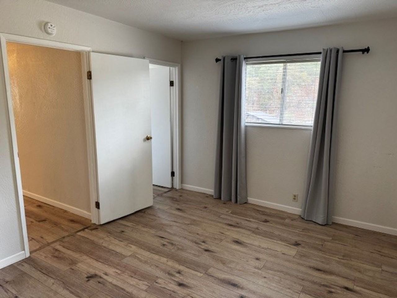 24 S Poplar St #5 - Photo 7 of 9