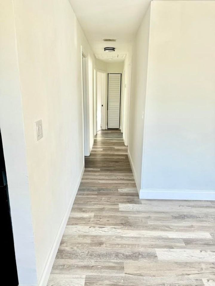 1146 W 24th St - Photo 5 of 11