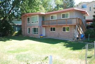 725-727 SE Ridgeview Street - Photo 1 of 1