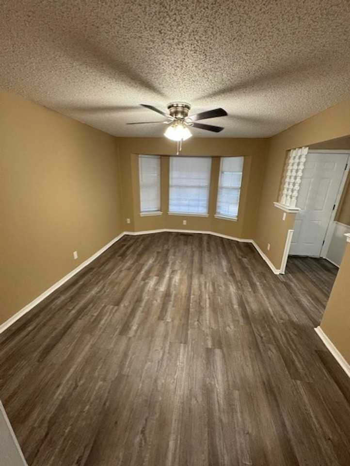 2336 Houston Ave - Photo 4 of 9