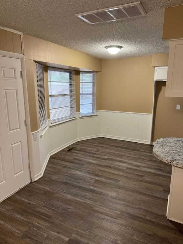 2336 Houston Ave - Photo 5 of 9