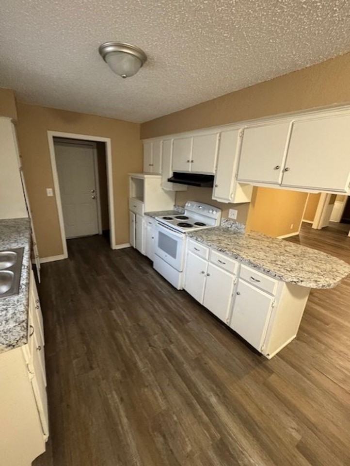 2336 Houston Ave - Photo 6 of 9